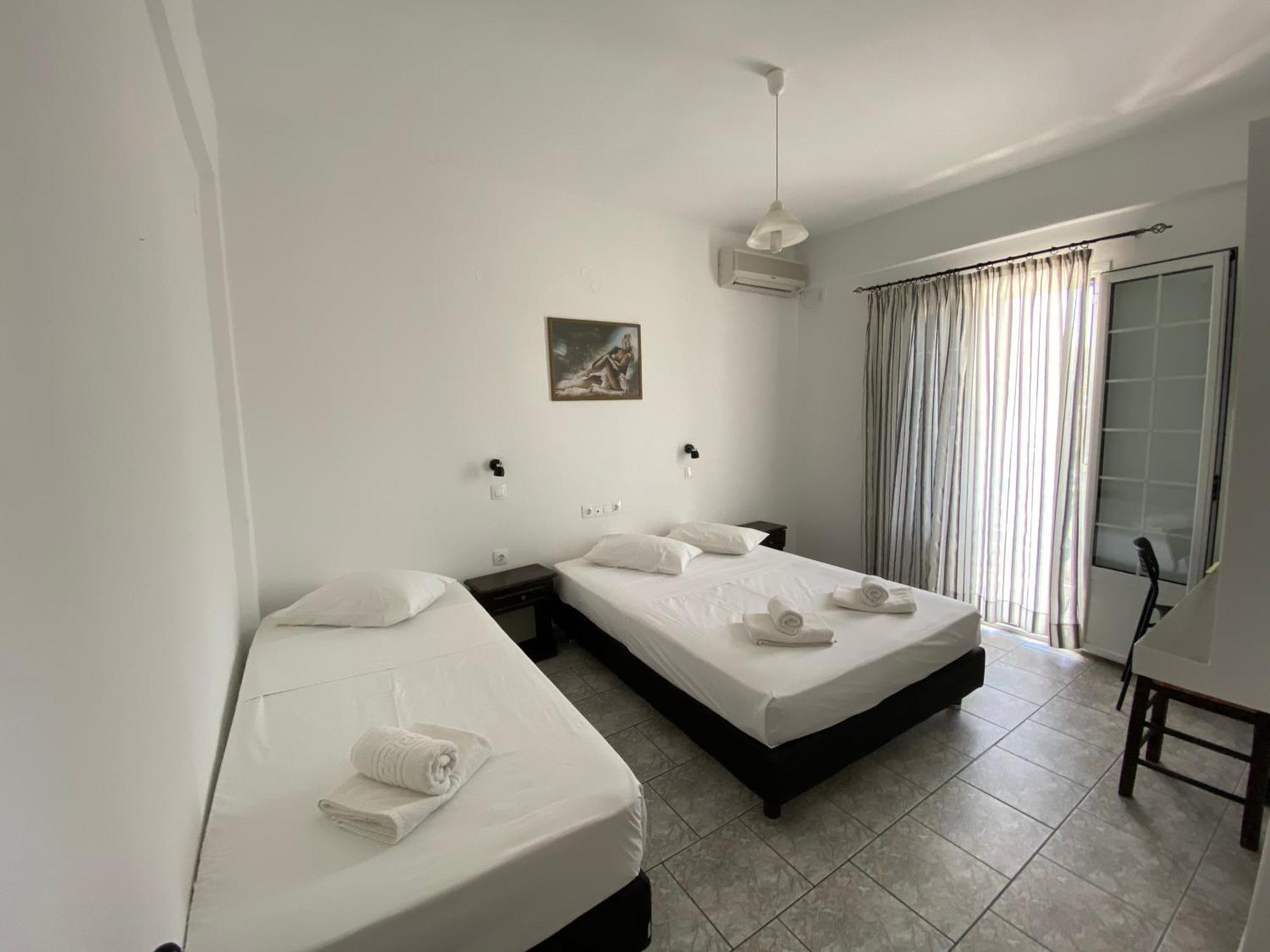Deep Blue Rooms & Apartments Mylopotas Ngoại thất bức ảnh